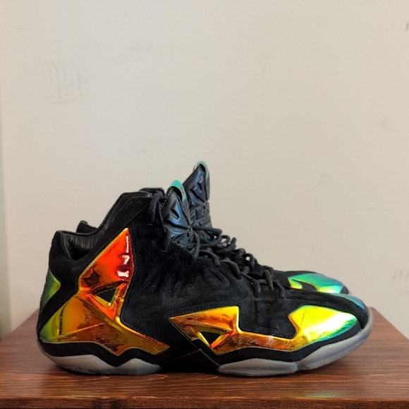 Nike LeBron 11 EXT Kings Crown XI Sz 11.5